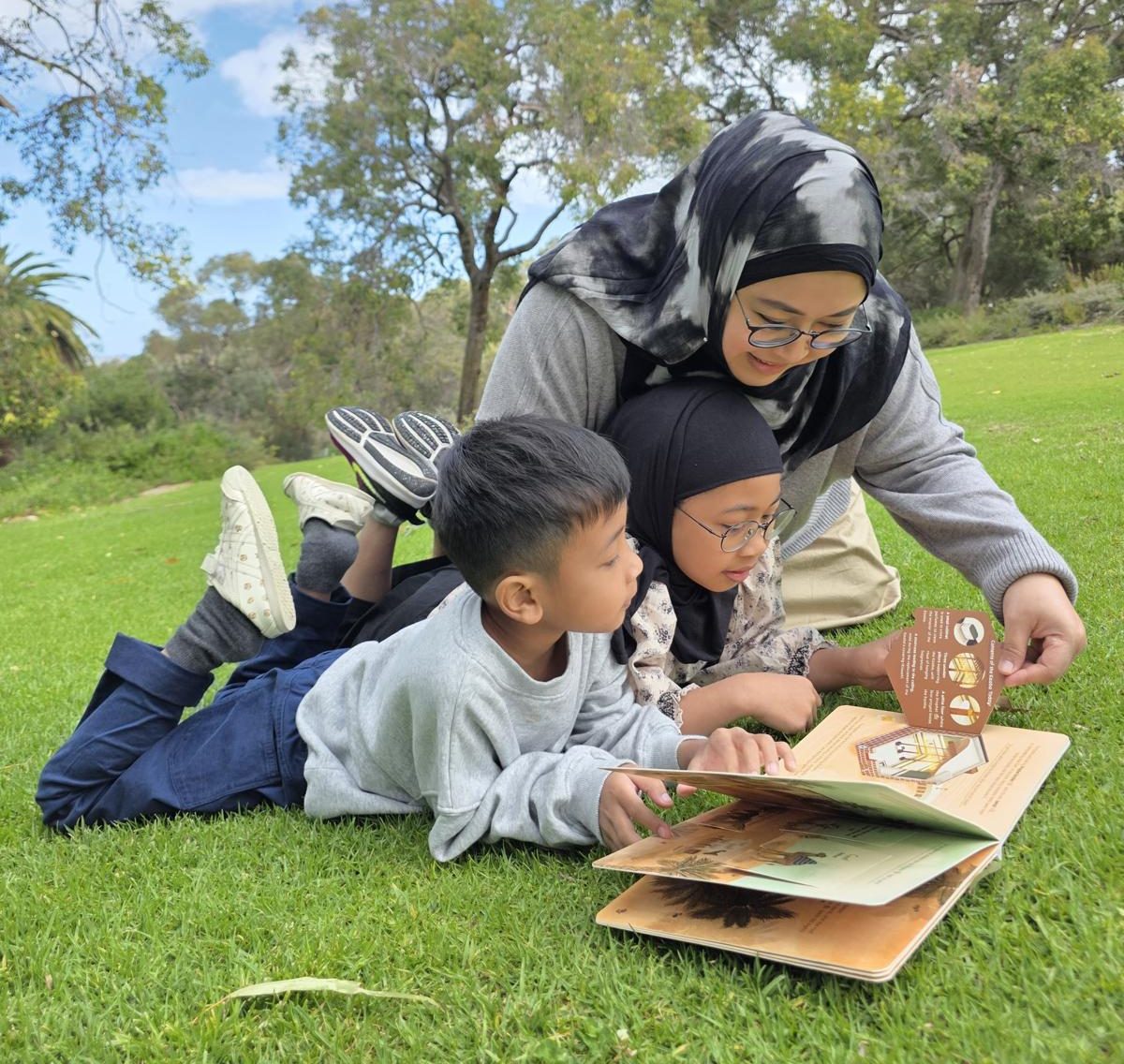 Ustazah nurita and kids